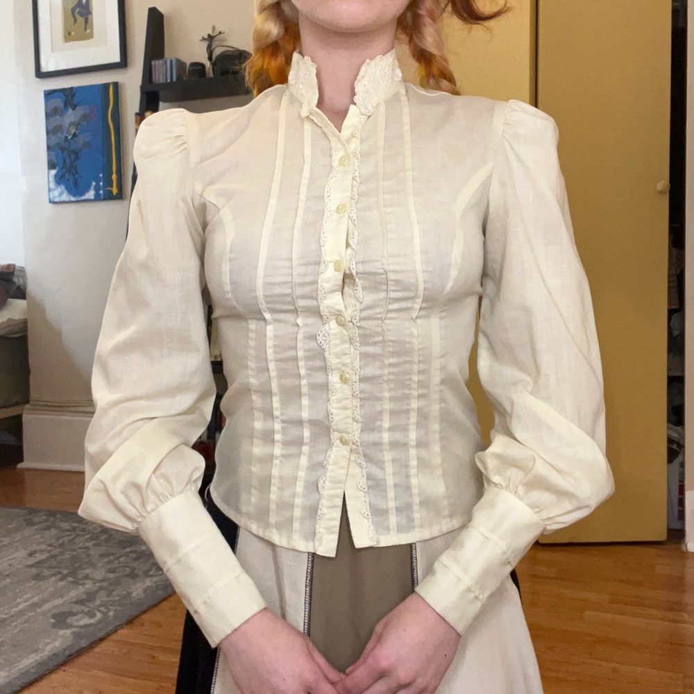 Vintage gunne sax button down Victorian top